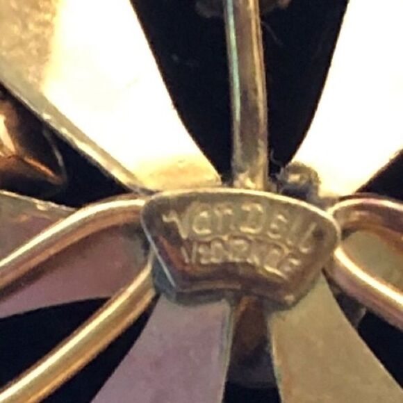 Van Dell Vintage Necklace and Earring Set - Picture 5 of 7